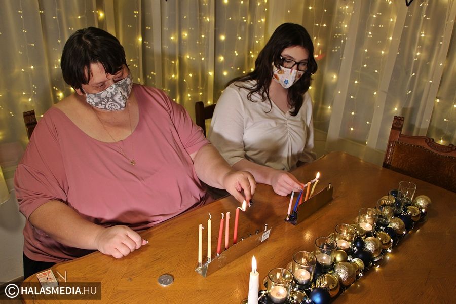 (►) Így zajlott idén hanuka Kiskunhalason