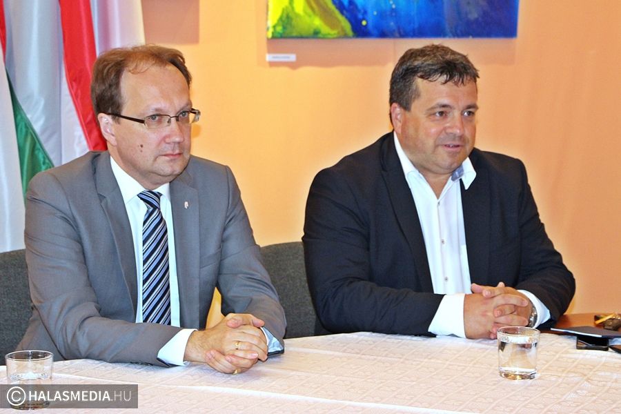 (►) Összefogással megmutathatjuk az ország erejét