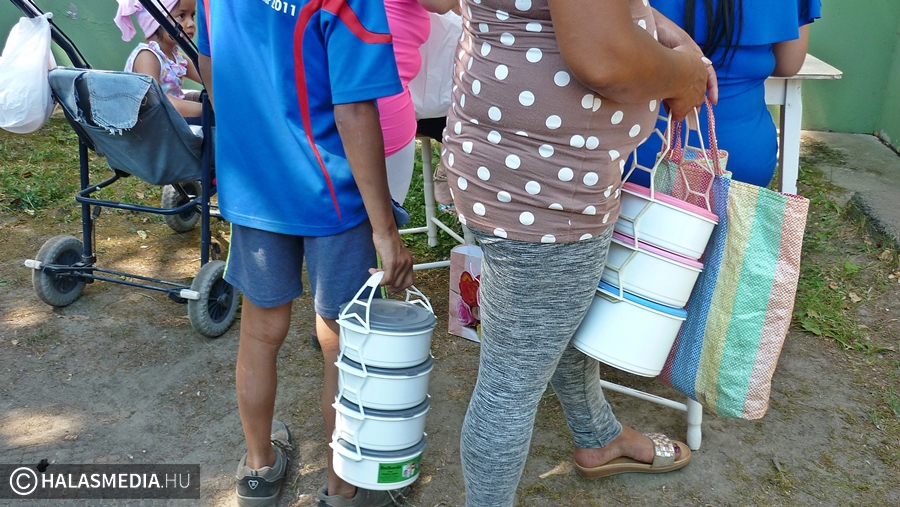 Nyári ebéd rászoruló gyerekeknek