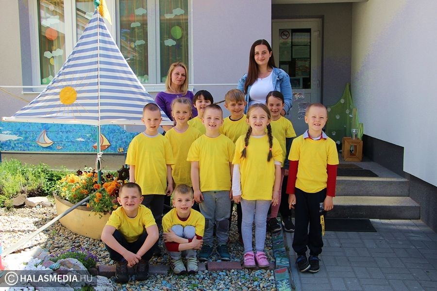 (►) Találja ki, melyik madárról beszélnek az ovisok!