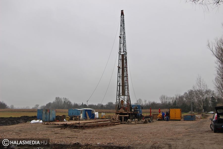 Strandfejlesztés: indul az új termálkút fúrása (galéria)