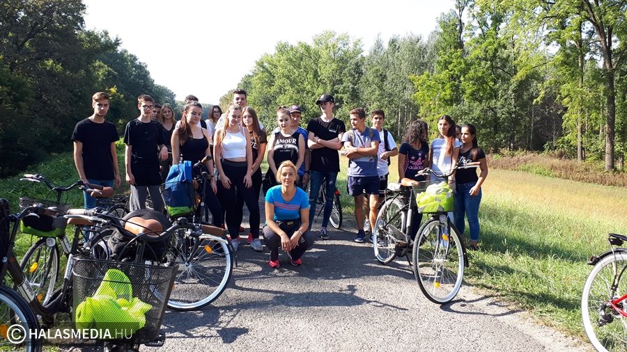 Kerékpározni hívják a középiskolásokat