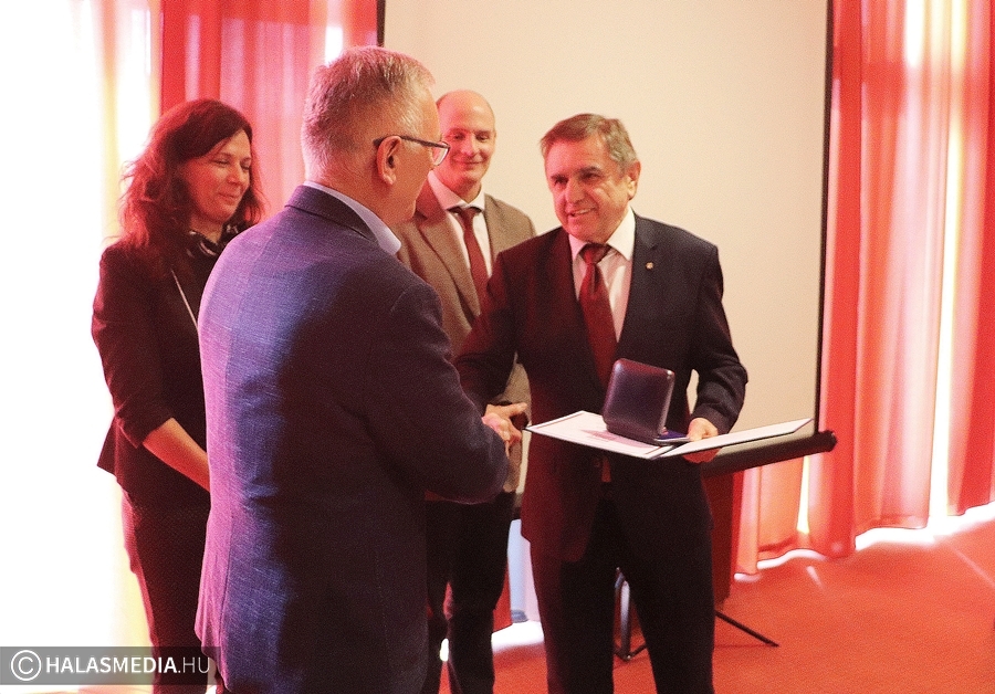 Katona István Emlékdíjat kapott Szőke Sándor