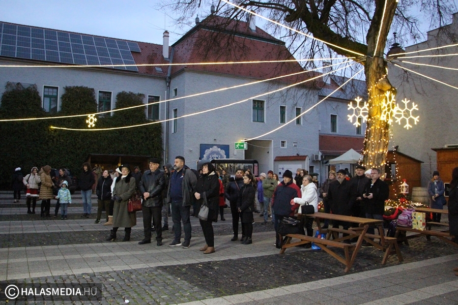 Az Adventi udvar hétvégi programjai