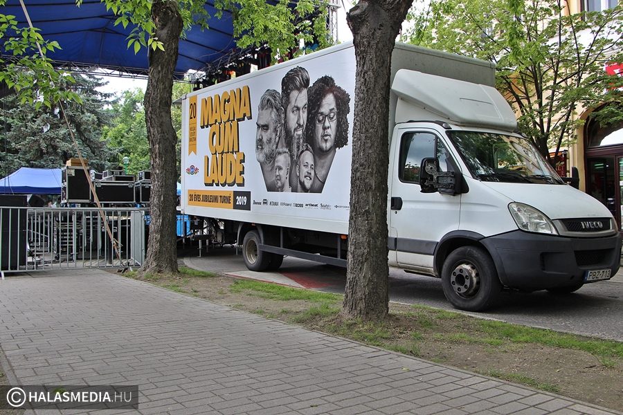 Hamarosan indul a főtéri buli