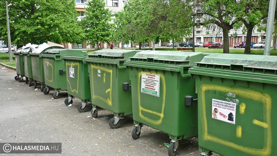 Lakótelepi zárt szeméttároló – először egy minta épül