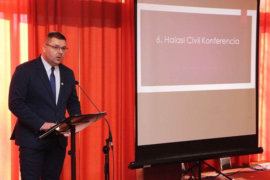 Tapasztalatcsere a Civil Konferencián