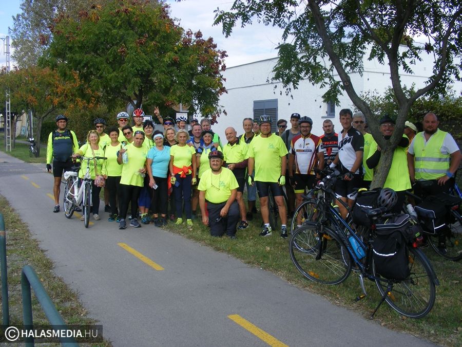 Lehet csatlakozni – folytatódnak a kerékpáros programok