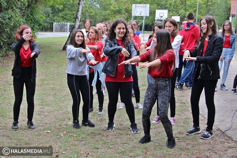 Buli közben ismerkedtek a bibósok