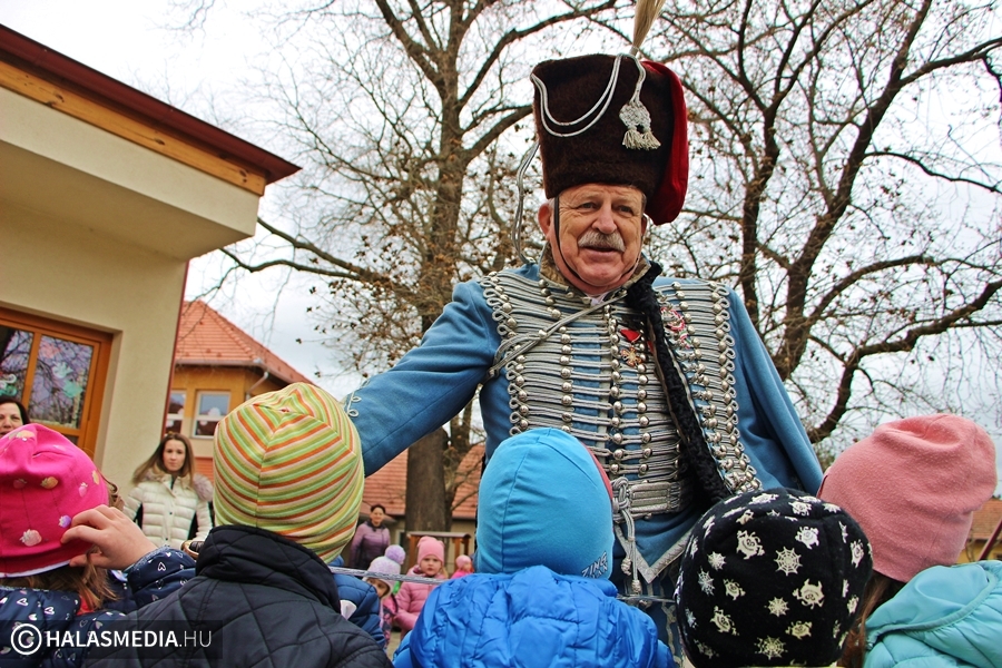 (►) Huszáros oviünnep