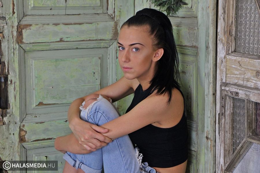 Készül Szandi lemezborítója (galériával)