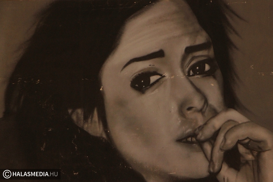 (►) „Az ember véges számú esélyt kap az újrakezdésre”