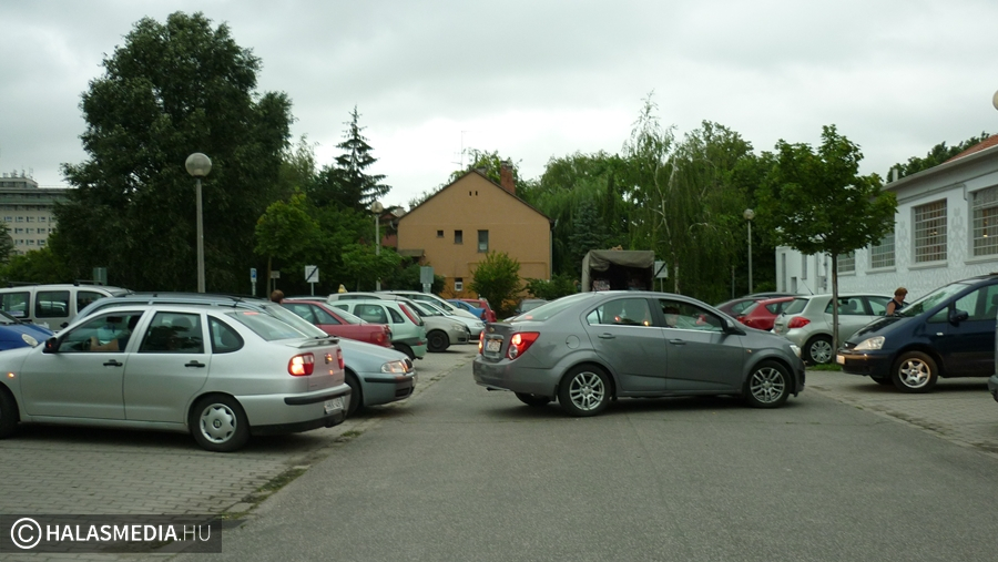Tapasztalatok a kétórás piaci parkolásról