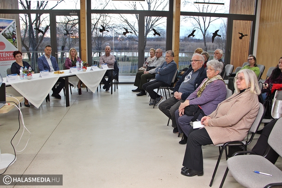 (►) Civil konferencia, hasznos információkkal