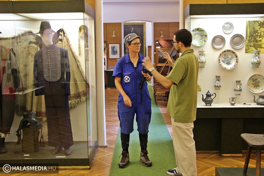 Elbűvölték a hatalmas festmények