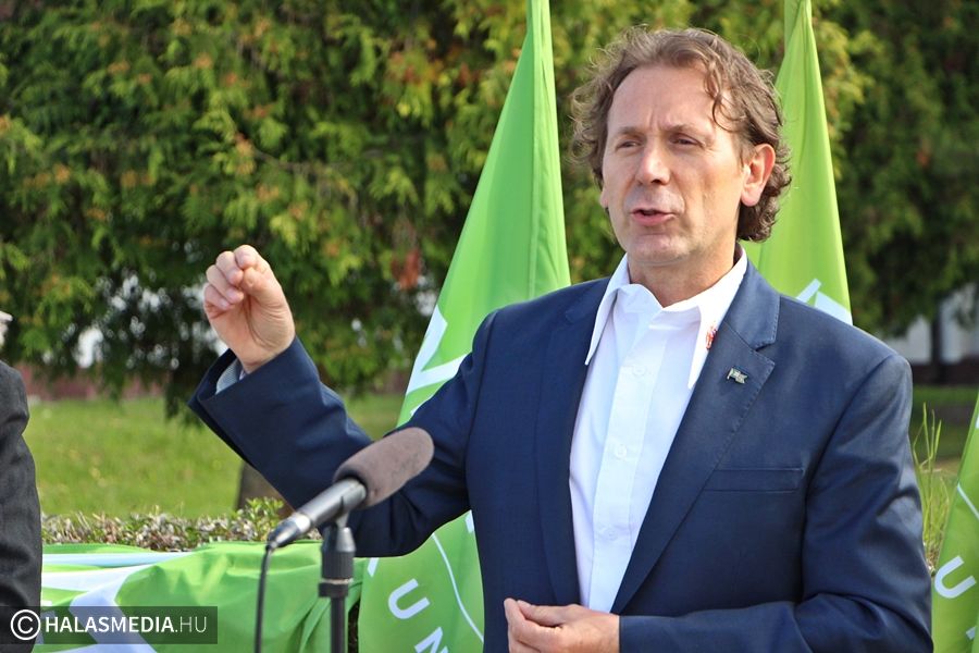 „Mi vagyunk a harmadik út Kiskunhalason”