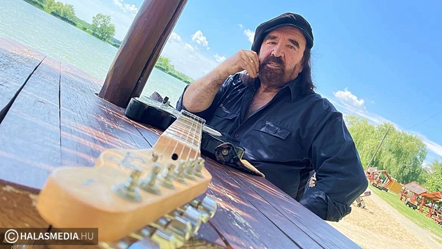 (►) Poszi Fehértóról énekel