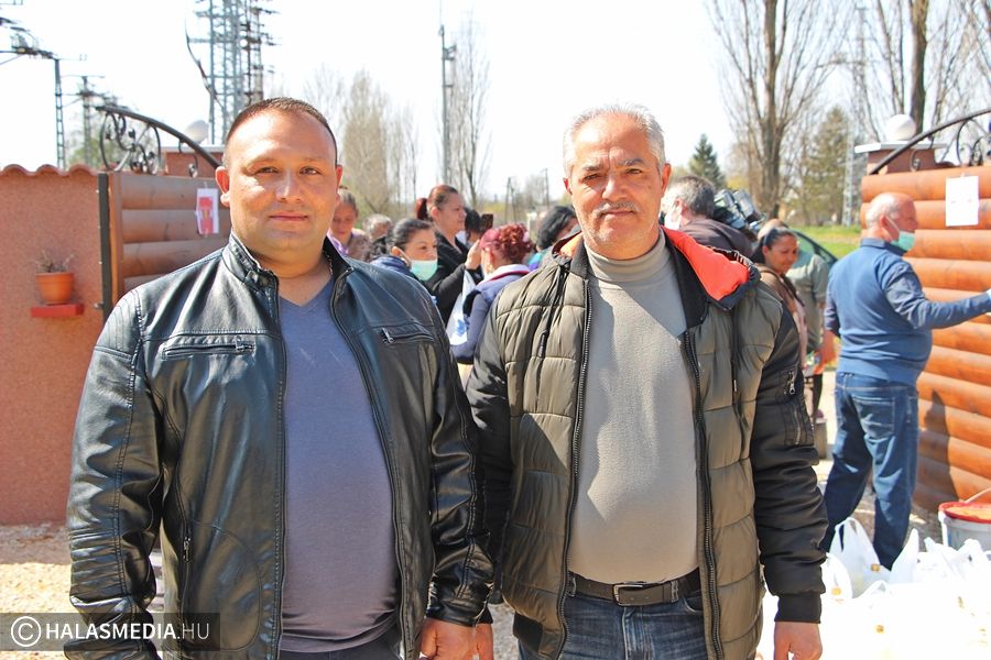 Négyszáz rászoruló családon segítettek