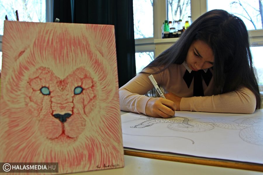 Mióta az eszét tudja, rajzol