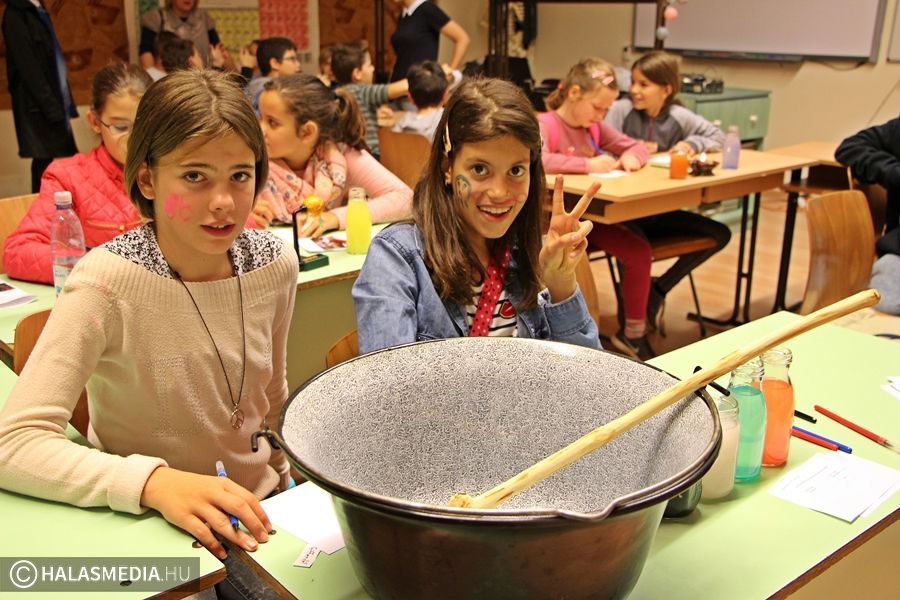 Éjszakai kísérletek a Szilády-gimnáziumban (galéria)