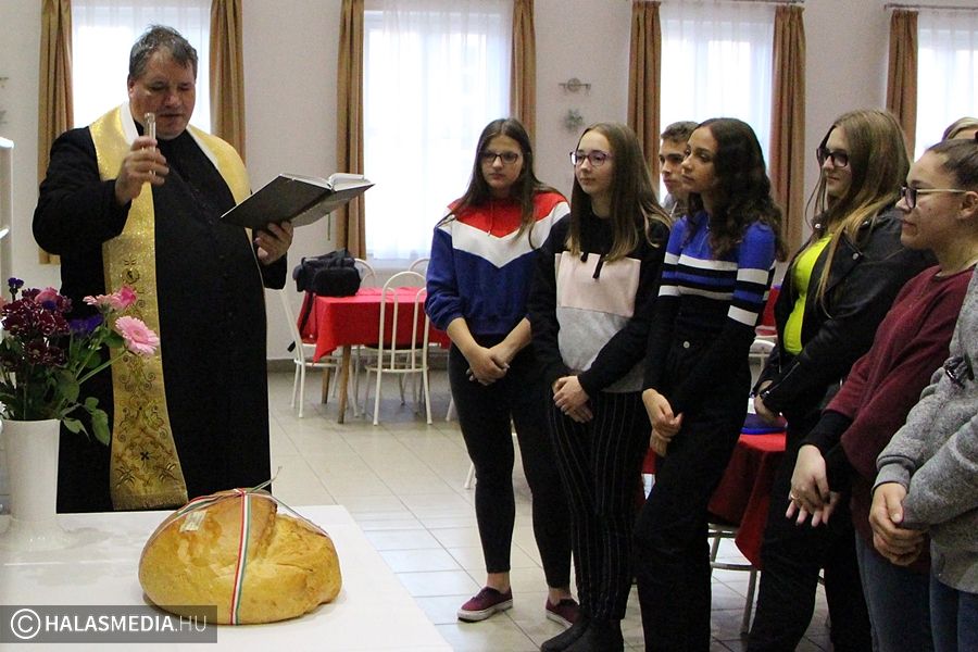 (►) Szent Erzsébet történetével ismerkedtek