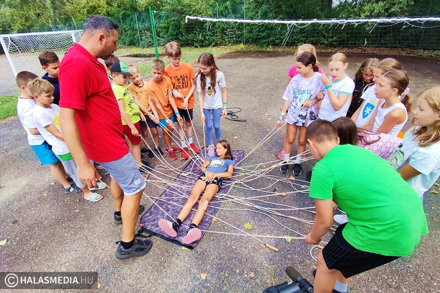 Játékos feladatok során ismerkedtek