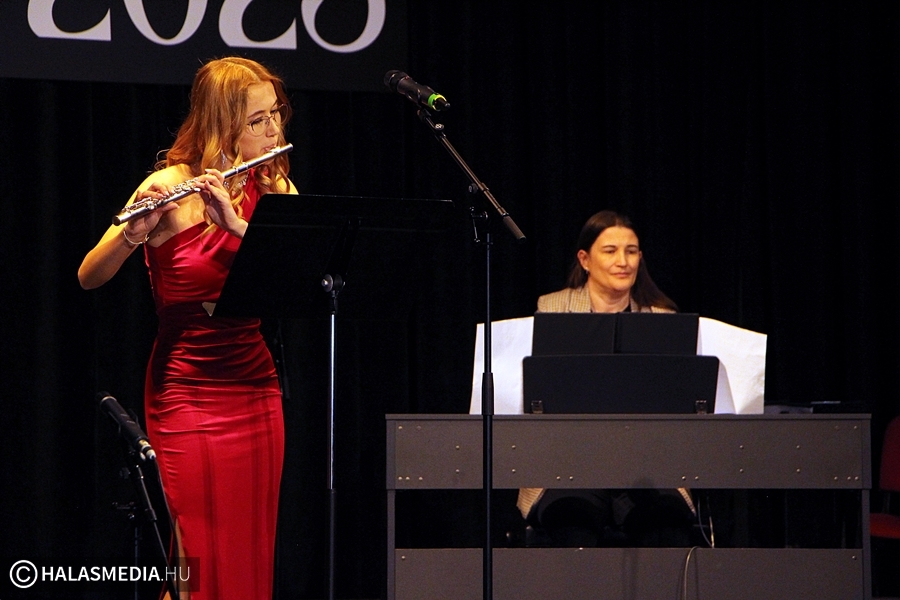 (►) Gálával ünnepelték a Bibó 30. születésnapját