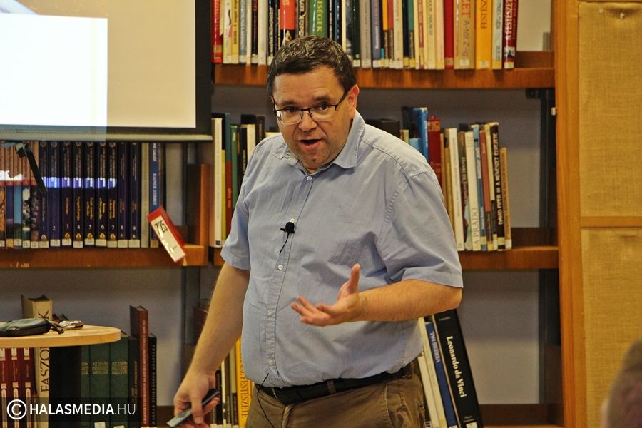 Négy és fél évtizede várják az űr szerelmeseit