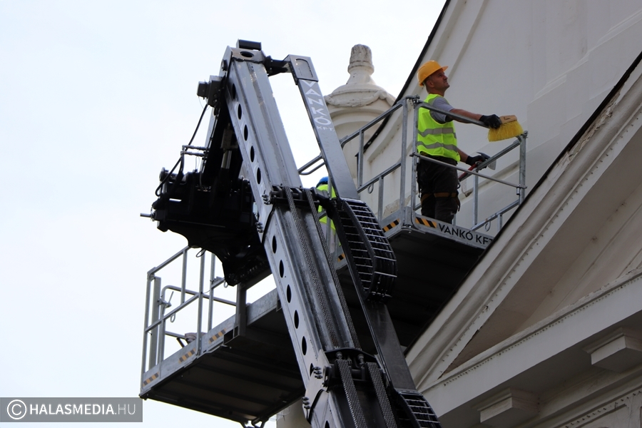 Megkezdődött a templomtorony felújítása