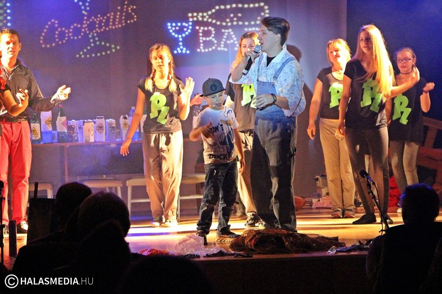 Társadalomkritika rovarokkal (galéria)