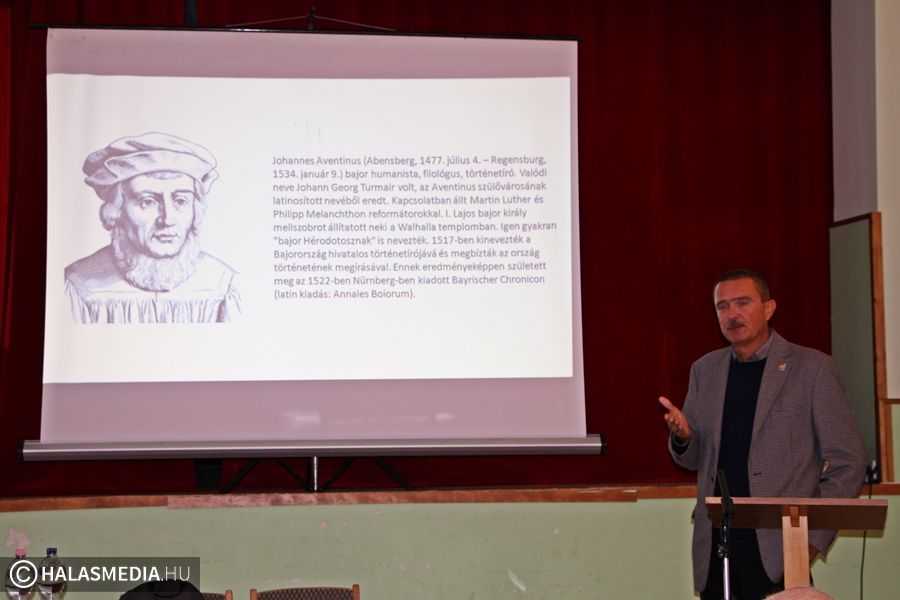 Felelevenítették a múlt eseményeit