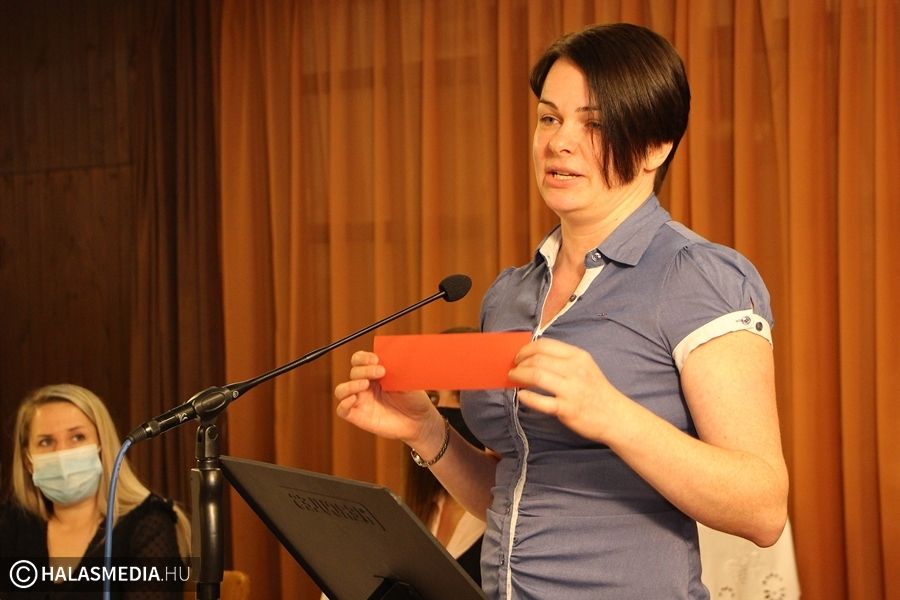 (►) Maradjunk együtt!