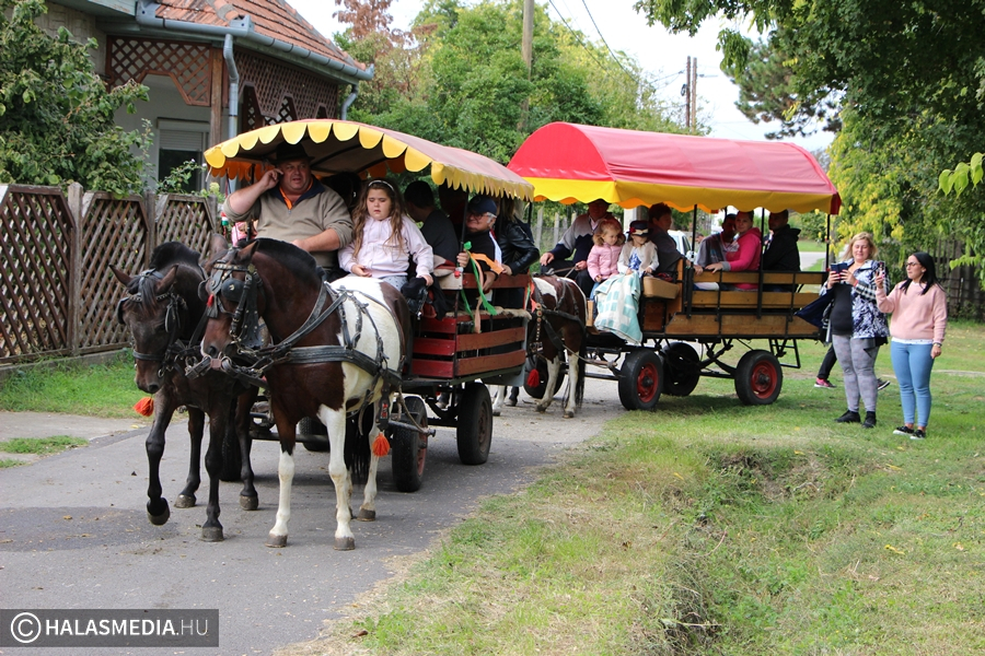 Menetező kisszállásiak