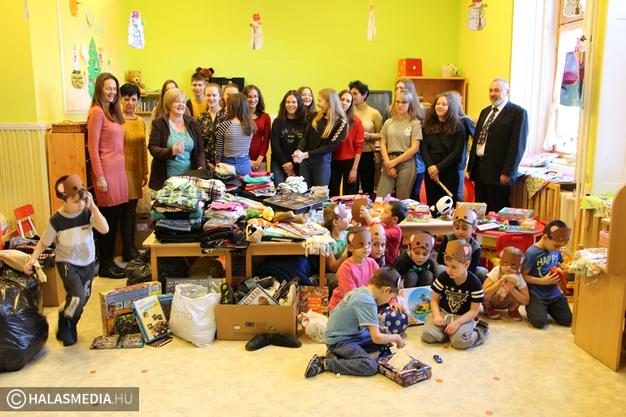 Medvenap jótékony céllal