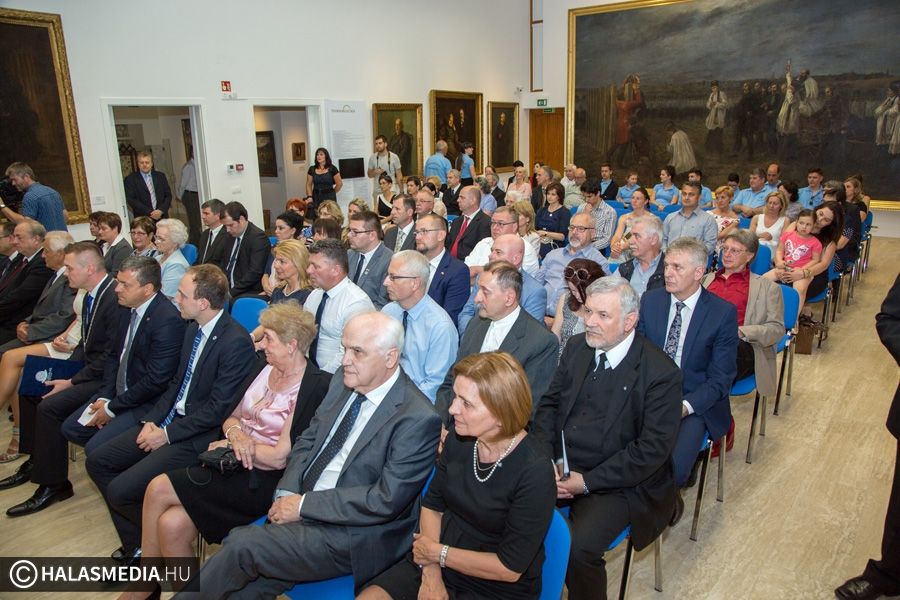 Ünnepi testületi ülés, díjátadással (galéria)