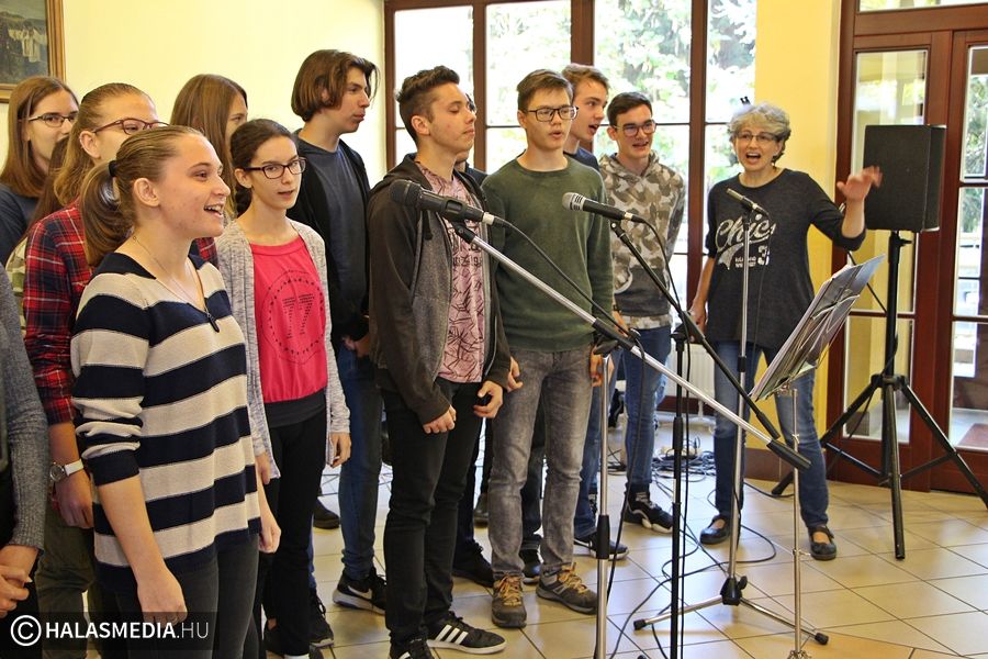 (►) Ilyen volt a Zene világnapja a Szilády-gimiben