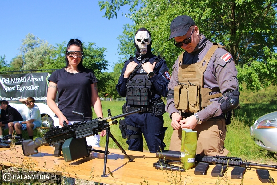 (►) Hétköznapi hősök a kék fény árnyékában