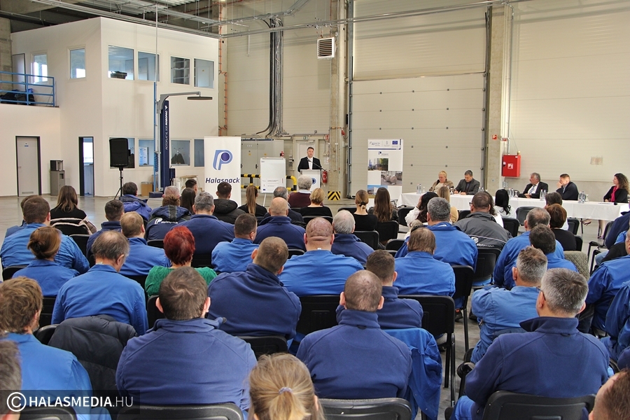 (►) Tovább bővült a Halaspack Bt.