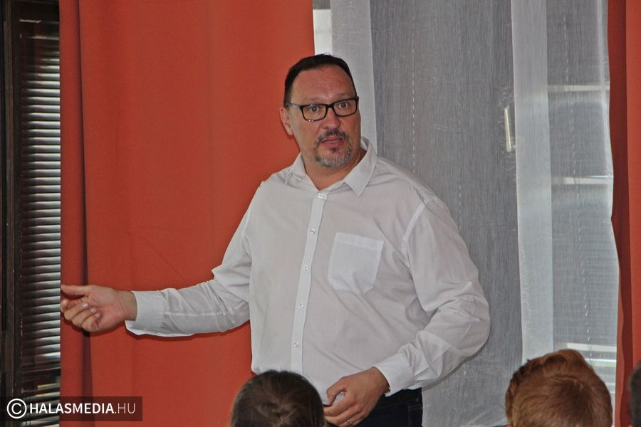 Aktuális, sokakat érintő témakörök