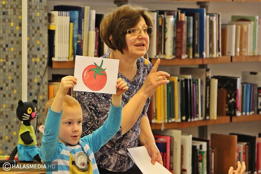 Interaktív meseelőadás Hermann Marikával