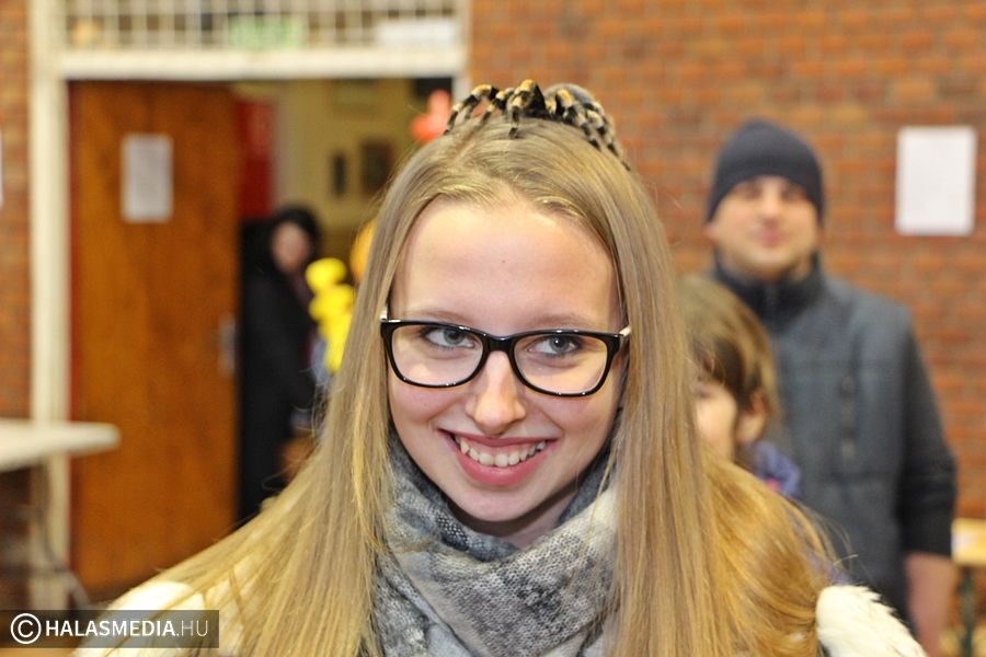 Arachnofóbia ellen póksimogatás