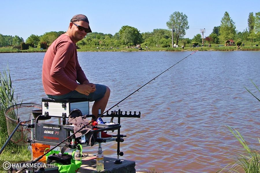 Horgászbotot ragadtak a tekósok