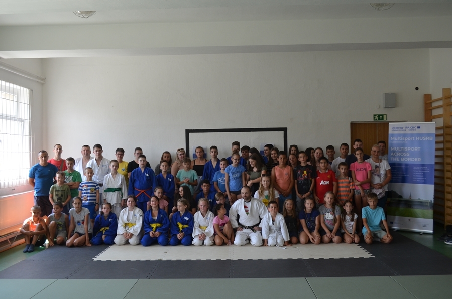 Sporttal épülnek a települési kapcsolatok a határ mentén