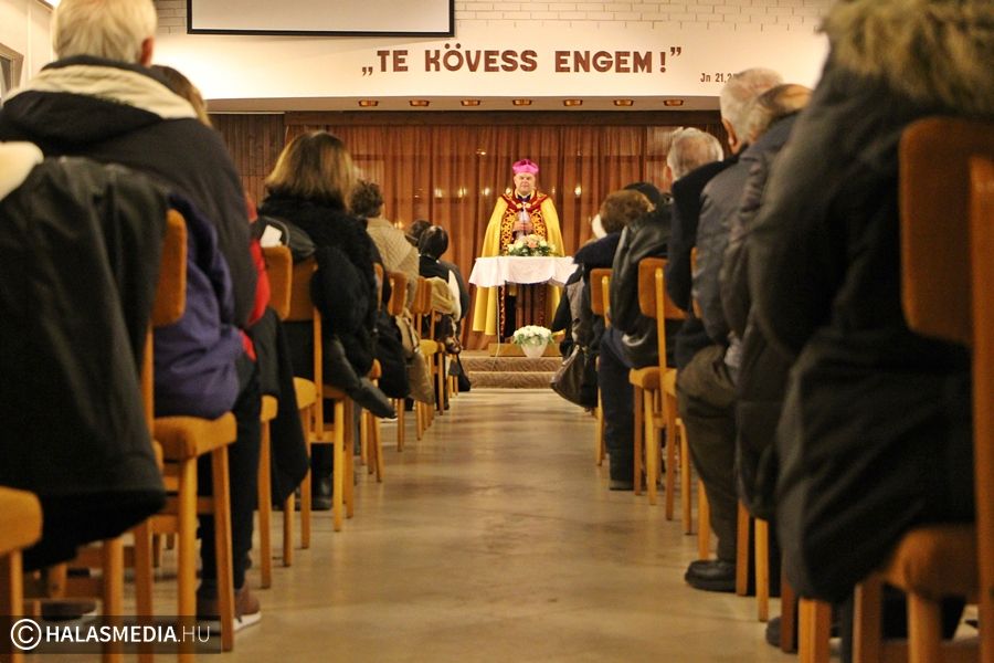 Közös ima nyolc estén át