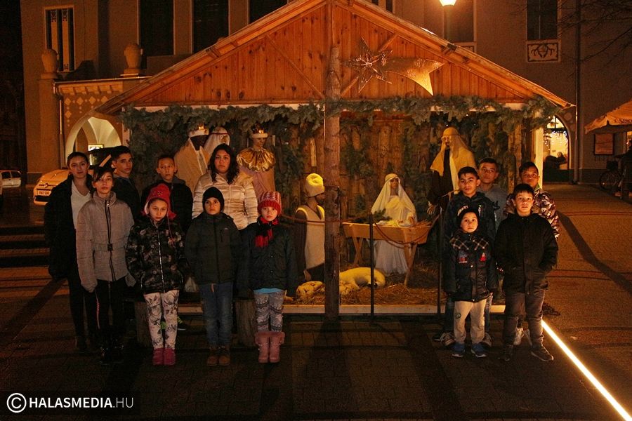 Boldog karácsonyt kíván az EGYMI