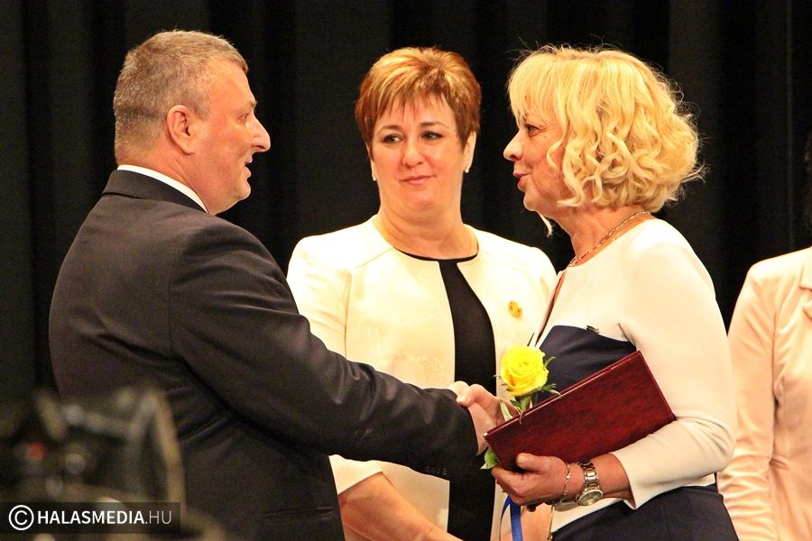 Miniszteri elismerés a halasi főnővérnek
