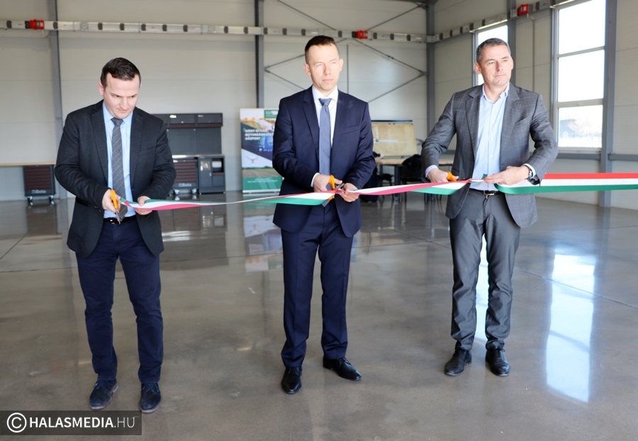 Átadták a Renner Bt. Innovációs Műhelyét