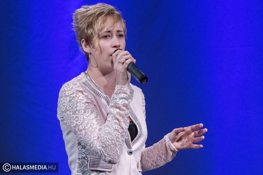 (►) Mónika a TOP9-es mezőny első tagja