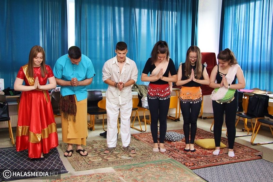 Különböző nemzetek színeiben versenyeztek a bibósok