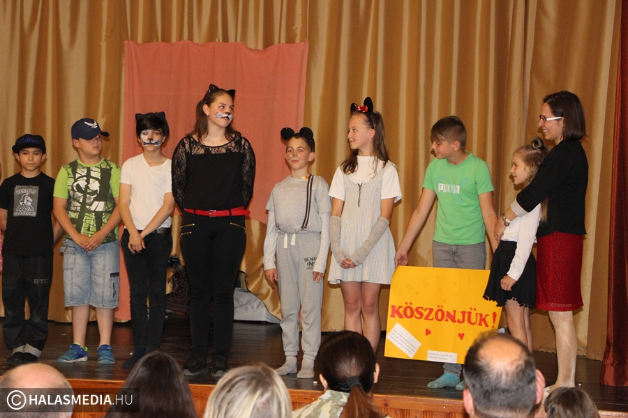 Diáktárlat (galériával)